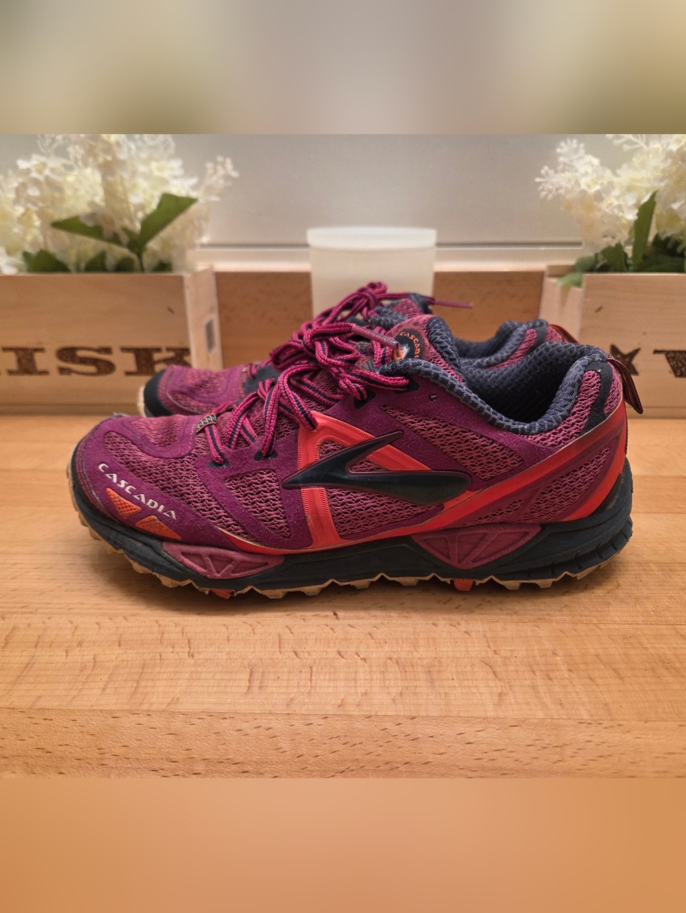 Brooks Cascadia 9 Women's Trail Running Shoes Pink/Purple Size 7 - Picture 3 of 10